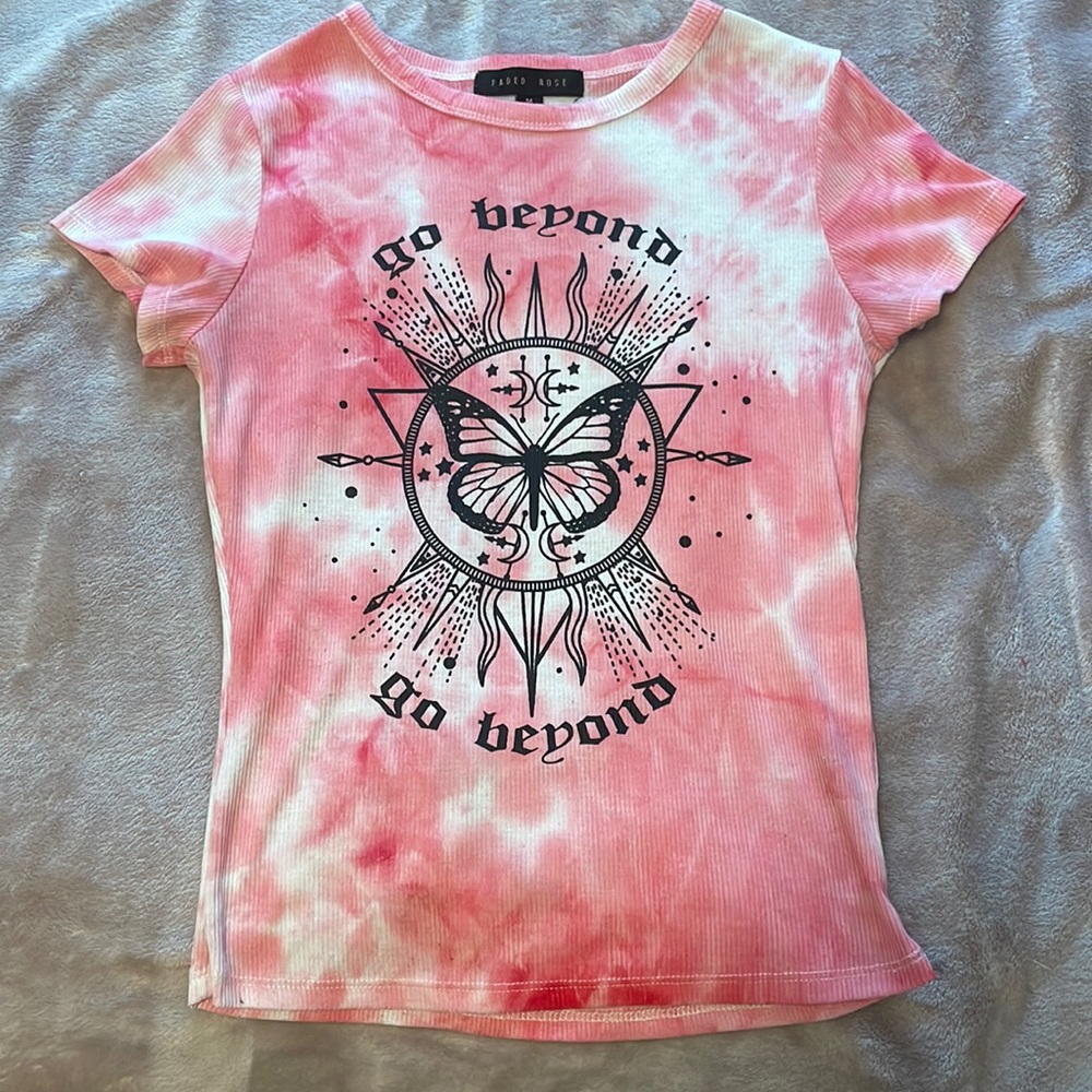 graphic tee